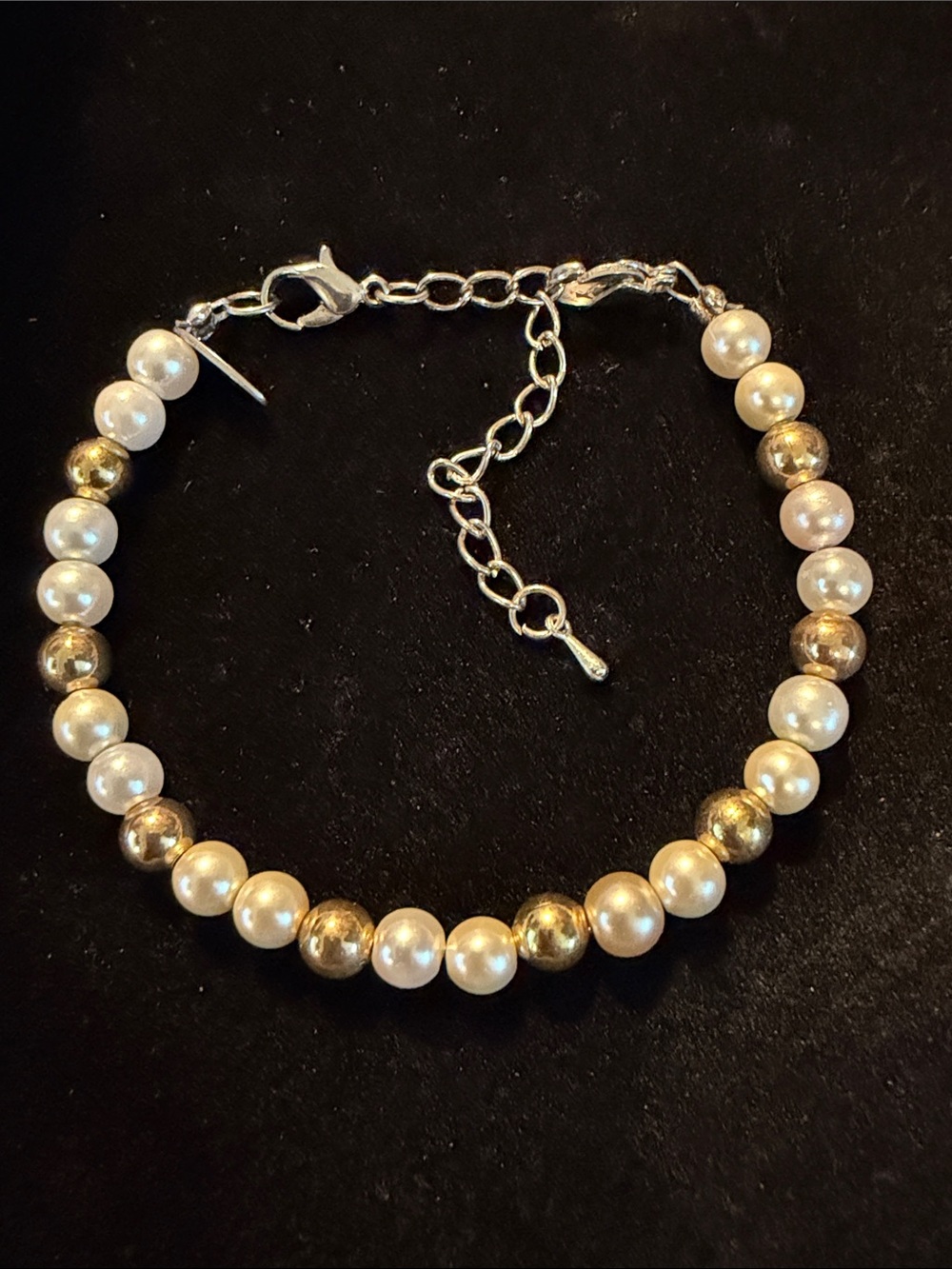 Classic Pearl and Gold Bead Bracelet - Versatile Women's Jewelry